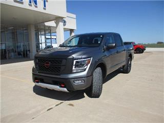 2023 Nissan Titan pro-4x