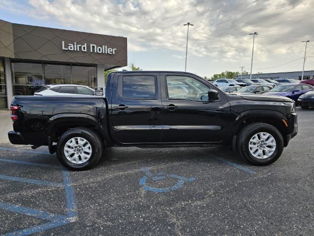2022 nissan frontier sv