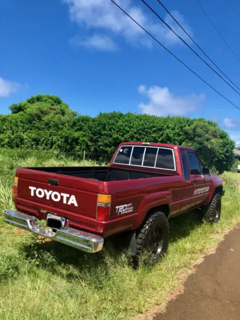 awesome 87 toyota extended cab 4x4 custom pickup rust free excellent trade ?