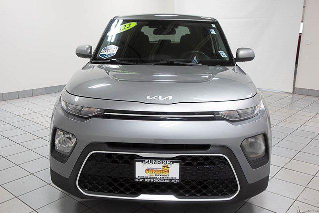 2022 kia soul lx