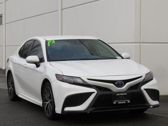 2023 toyota camry hybrid se