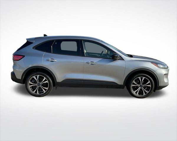 2021 ford escape se