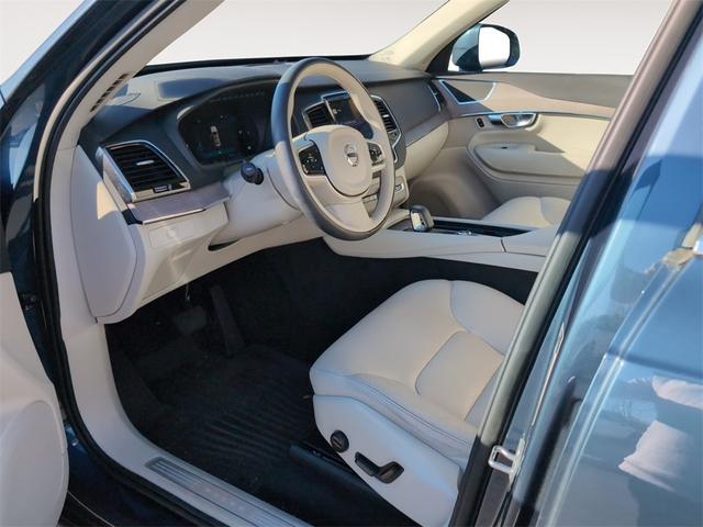 2023 volvo xc90 b5 awd plus