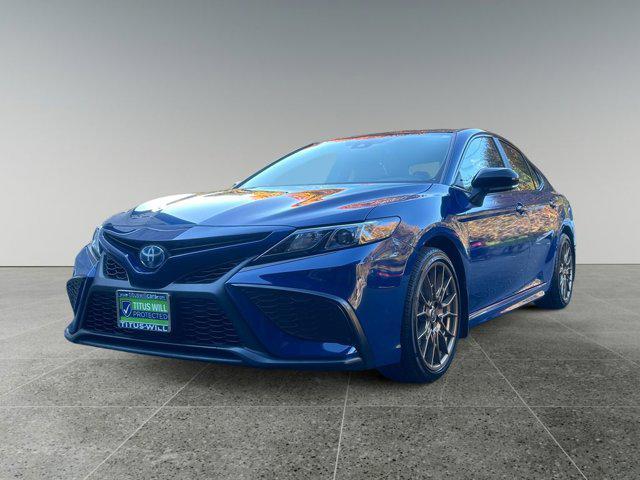 2024 toyota camry hybrid se