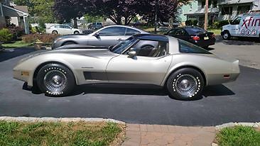 1982 collector's edition chevrolet corvette
