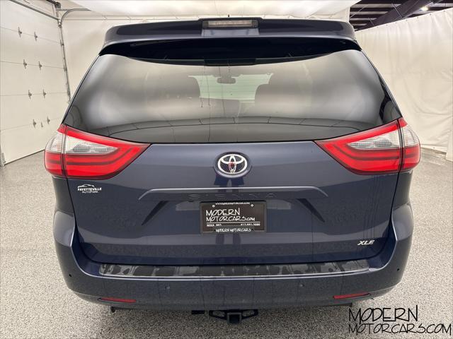 2020 toyota sienna xle