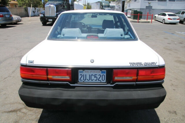 1990 toyota camry deluxe automatic 4 cylinder no reserve
