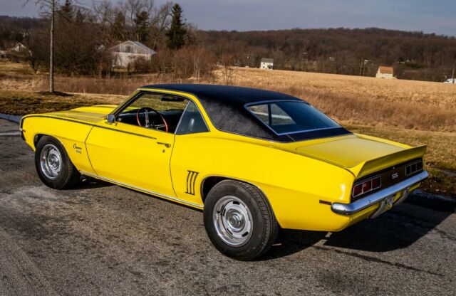1969 camaro big block, 100% fresh rotisserie restoration, mint show condition