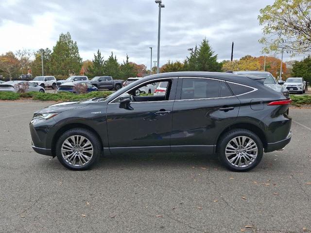 2021 toyota venza xle