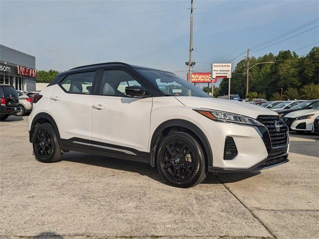2023 nissan kicks sr