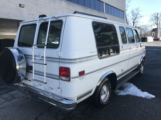 '93 chevy g20 van conversion mark iii clean inside and out! runs 1000% must see