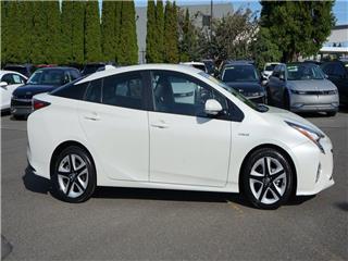 2016 Toyota Prius 4 door