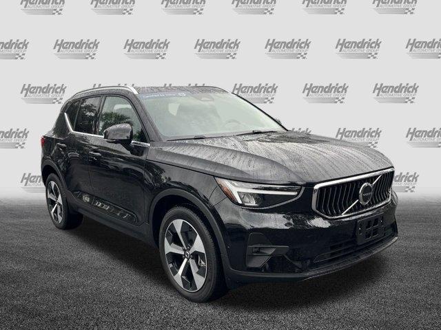 2024 volvo xc40 b5 plus bright theme
