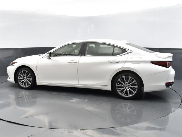 2019 lexus es 300h base