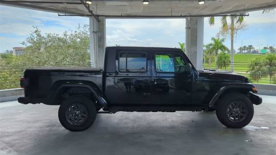 2024 Jeep Gladiator