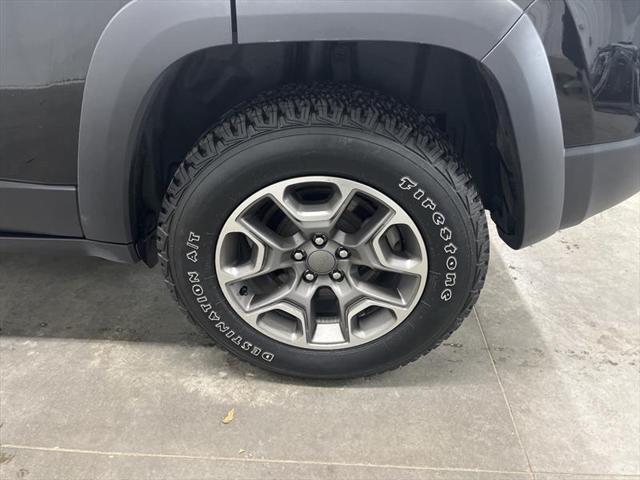 2021 jeep cherokee trailhawk