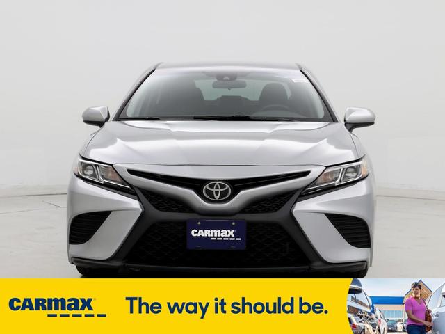 2019 toyota camry se