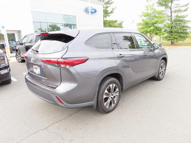 2021 toyota highlander xle