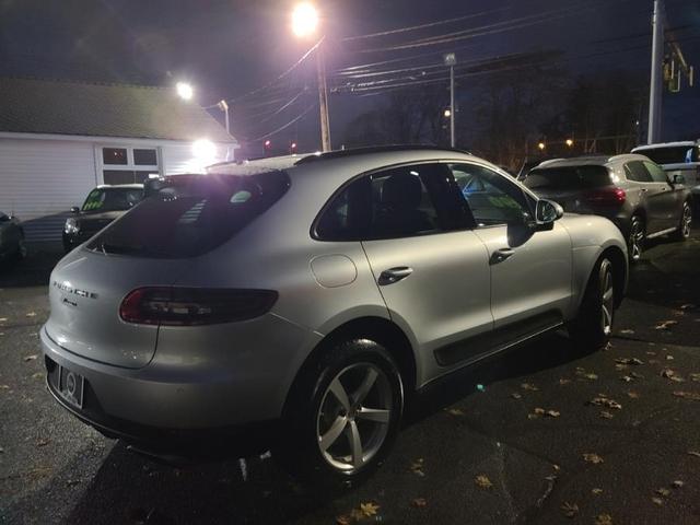 2017 porsche macan base