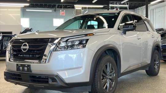 2023 nissan pathfinder s