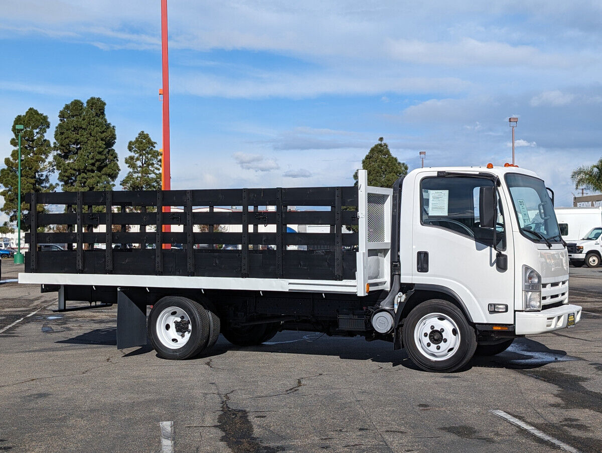 2015 isuzu npr hd 16ft stake bed truck