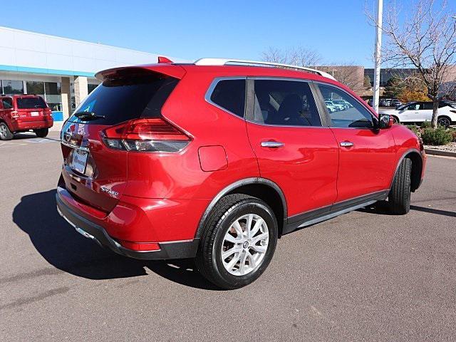 2017 nissan rogue sv