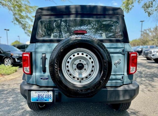 2022 ford bronco base