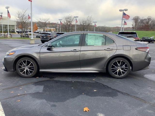 2023 toyota camry se