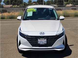 2023 Hyundai Elantra blue