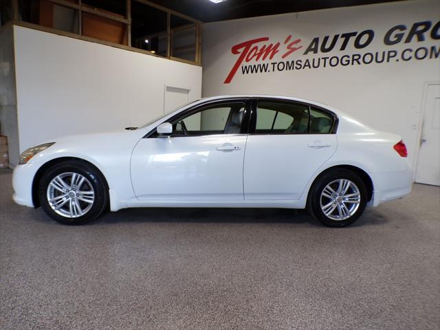 2013 infiniti g37x base