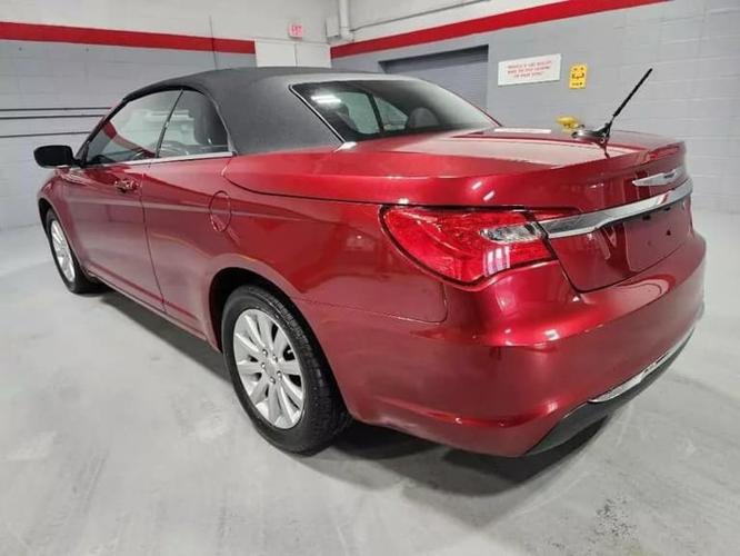2013 chrysler 200 touring convertible 2d in waukegan, illinois