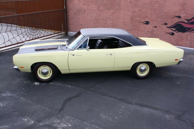 rotisserie restored to show quality factory j code hemi roadrunner one of 187