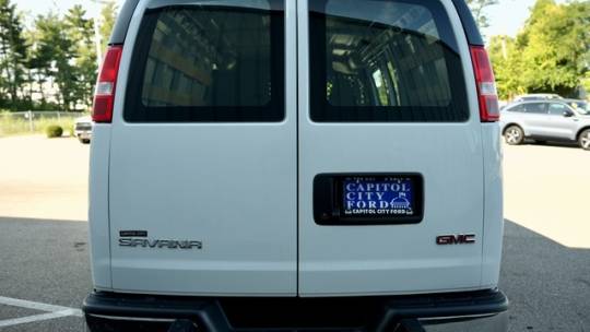 2022 gmc savana 2500