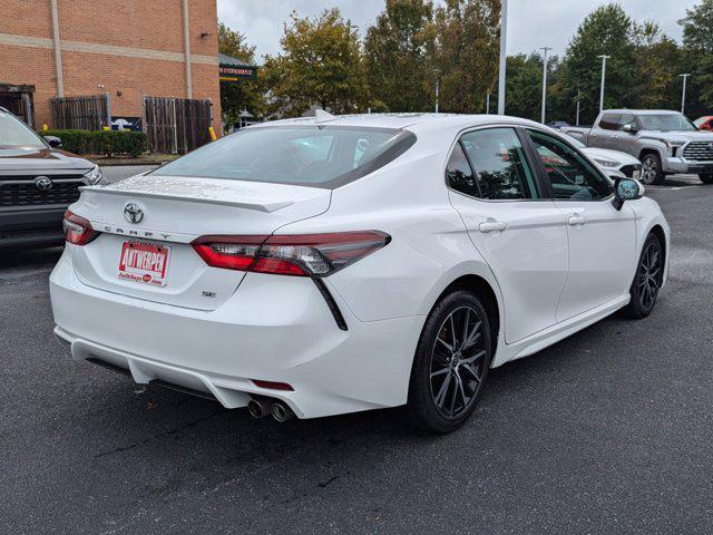 2022 toyota camry se