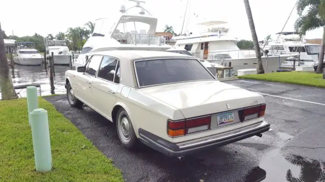 rolls royce silver spirit 1985