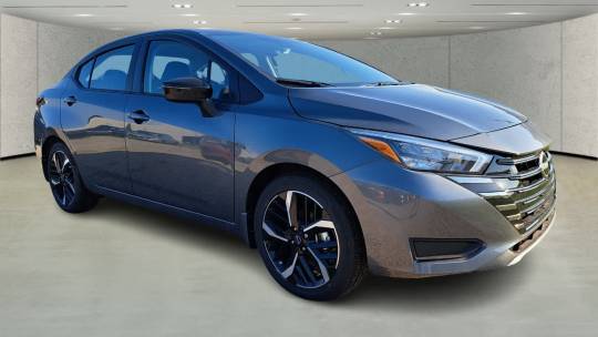 2024 Nissan Versa sr