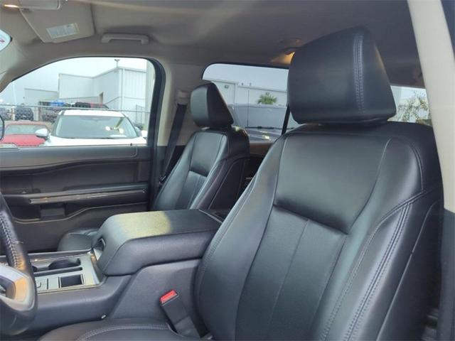 2023 ford expedition max xlt