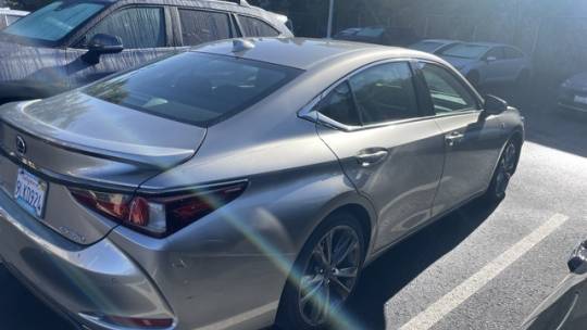 2019 Lexus ES
