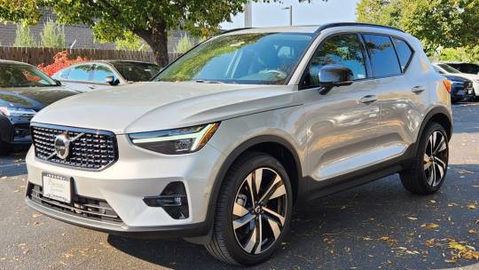2024 Volvo XC40