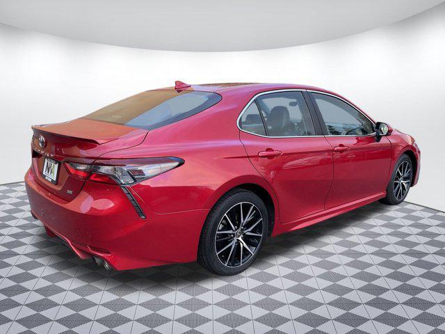 2021 toyota camry se