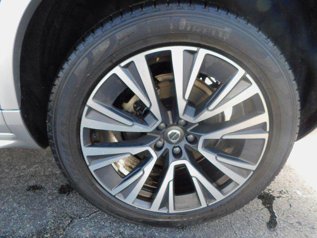2022 volvo xc90 t6 momentum