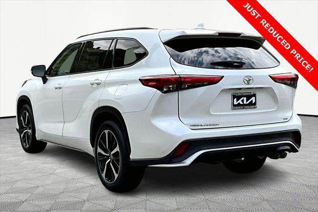 2021 toyota highlander xse