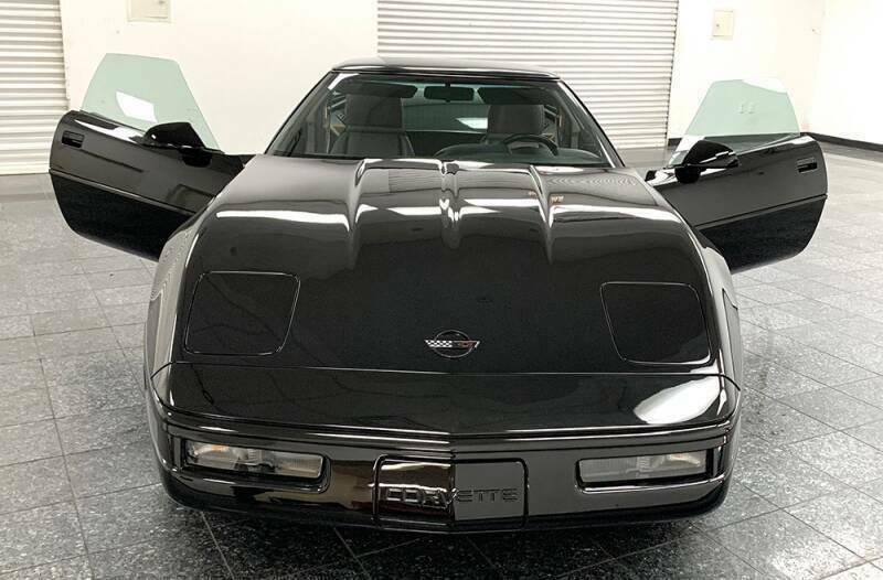 1991 corvette, like new, 5000 miles, immaculate interior