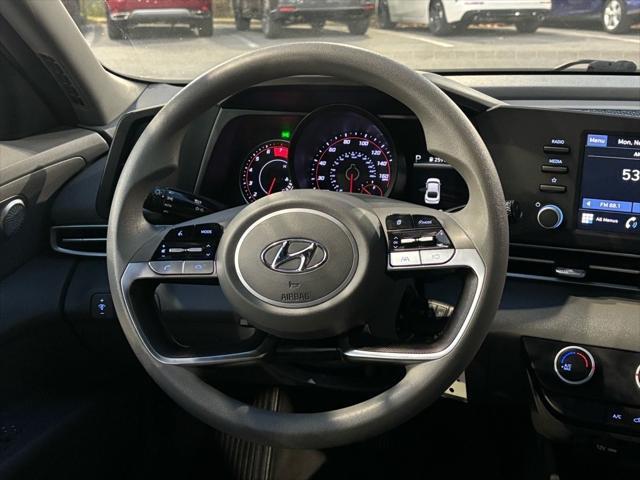 2022 hyundai elantra se