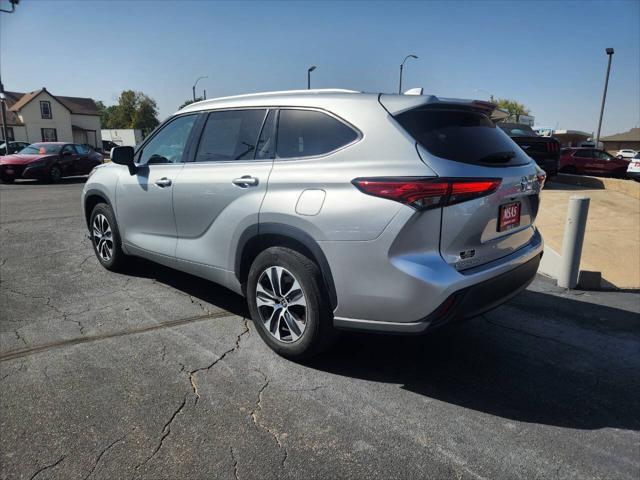 2022 toyota highlander xle