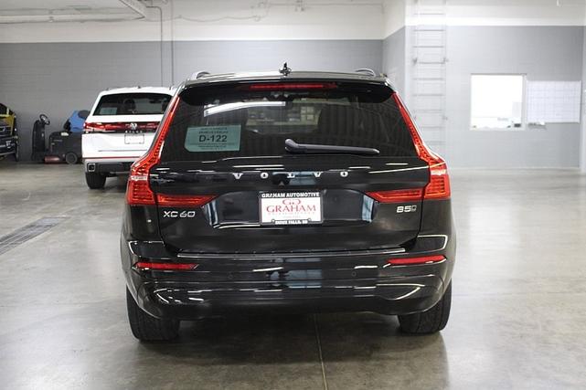2022 volvo xc60 momentum