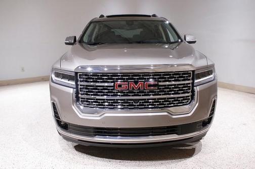 2022 gmc acadia in milwaukee, wisconsin