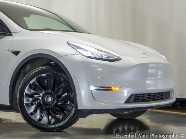 2022 tesla model y long range