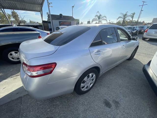 2011 toyota camry le