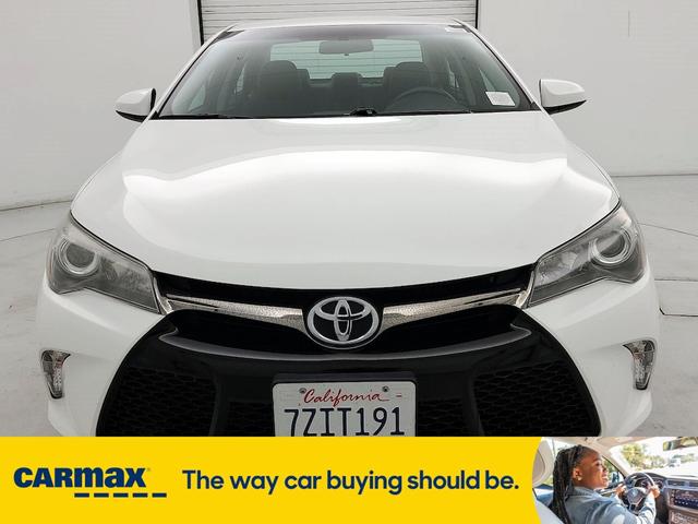 2017 toyota camry se